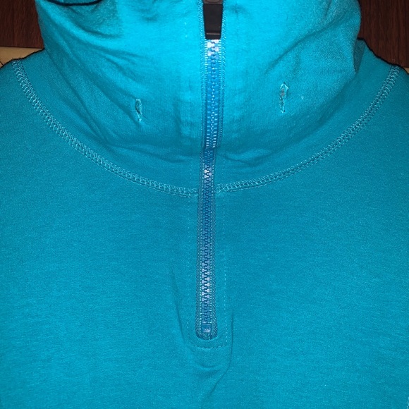 Fabletics Pullover Women’s Size Large - Picture 2 of 6